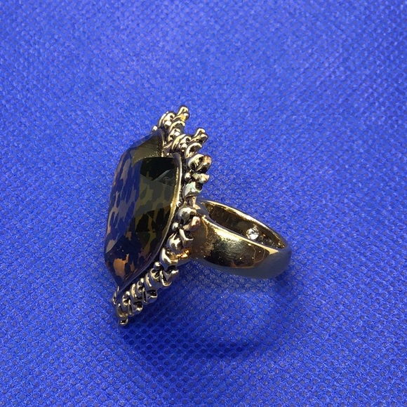 Betsey Johnson heart ring - Picture 3 of 3